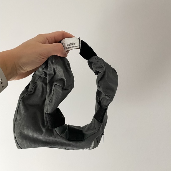 Zen Pet // Comfortable Blow Up Recovery Collar - Picture 2 of 5